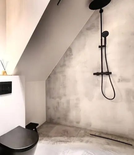 Modern By The Sea Villa Palanga